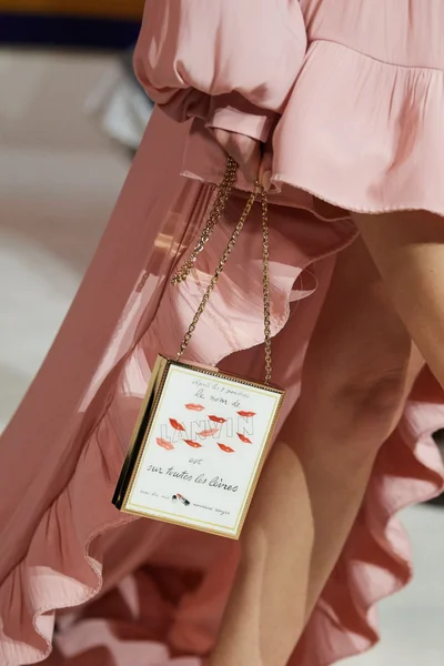 Look 80